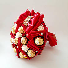 Букет з цукерок Ferrero Rosher червоний Софі