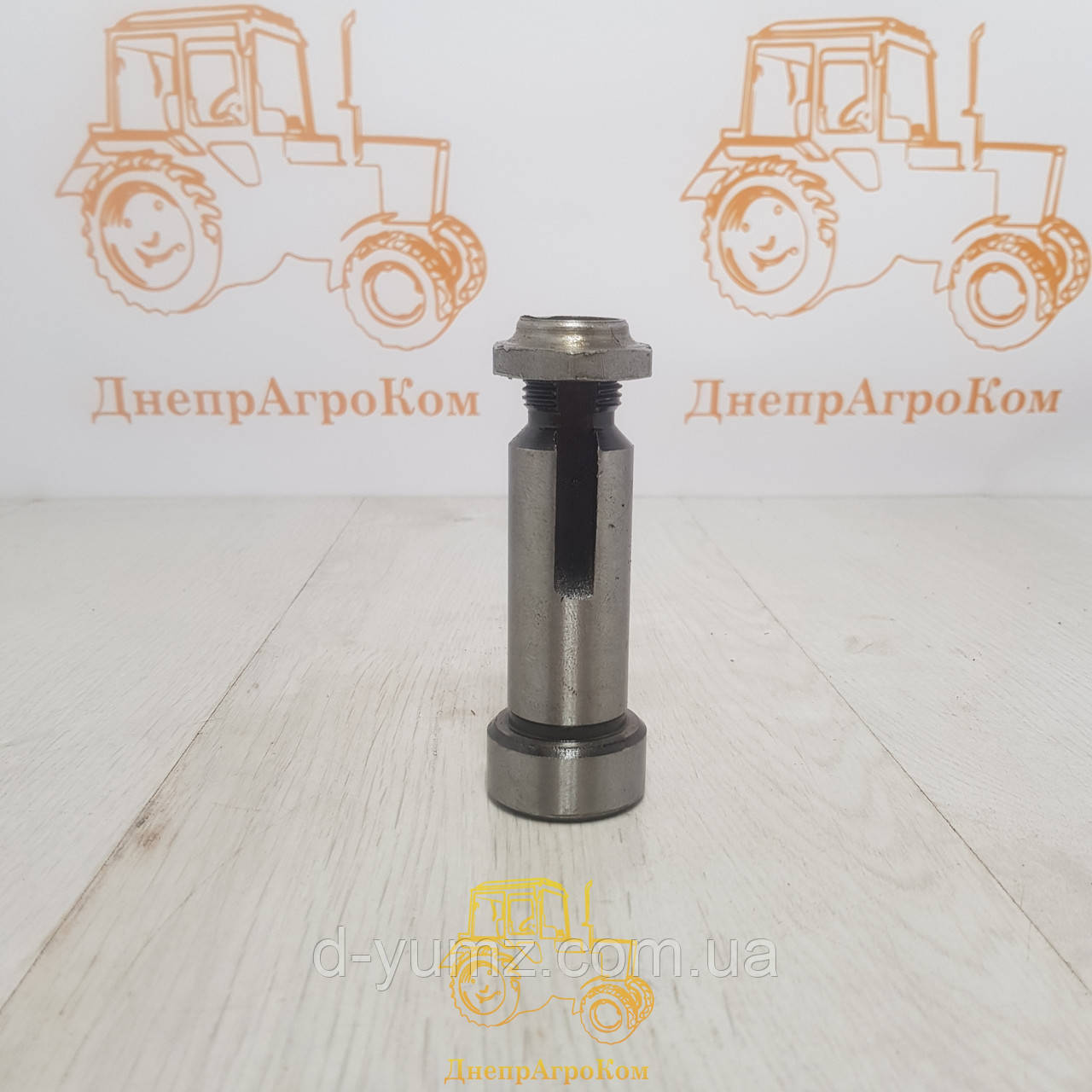 Вісь шестерні промежуть. з гайкою (пр. МТЗ Білорусь) 52-1802094, фото 1