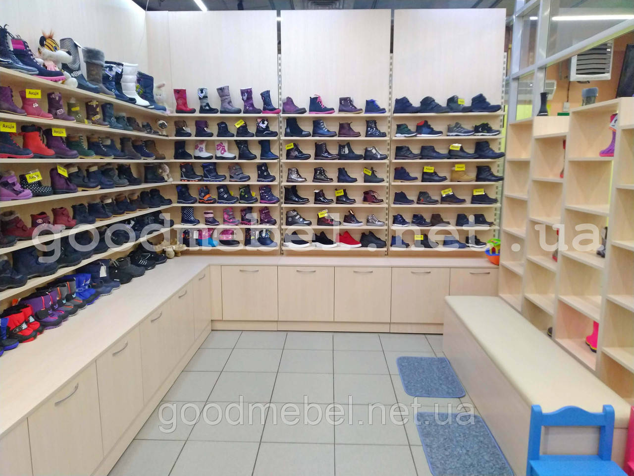 Стеллажи, витрины для обуви. Торговое оборудование обувного магазина ТО-156 - фото 1 - id-p1472531258