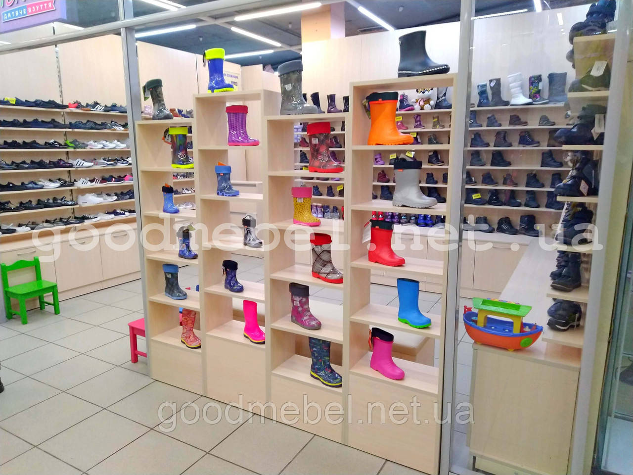 Стеллажи, витрины для обуви. Торговое оборудование обувного магазина ТО-156 - фото 3 - id-p1472531258