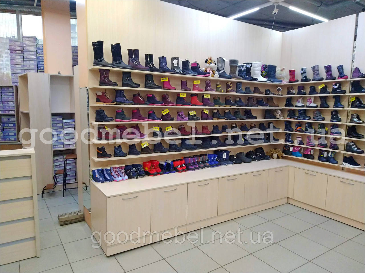 Стеллажи, витрины для обуви. Торговое оборудование обувного магазина ТО-156 - фото 5 - id-p1472531258