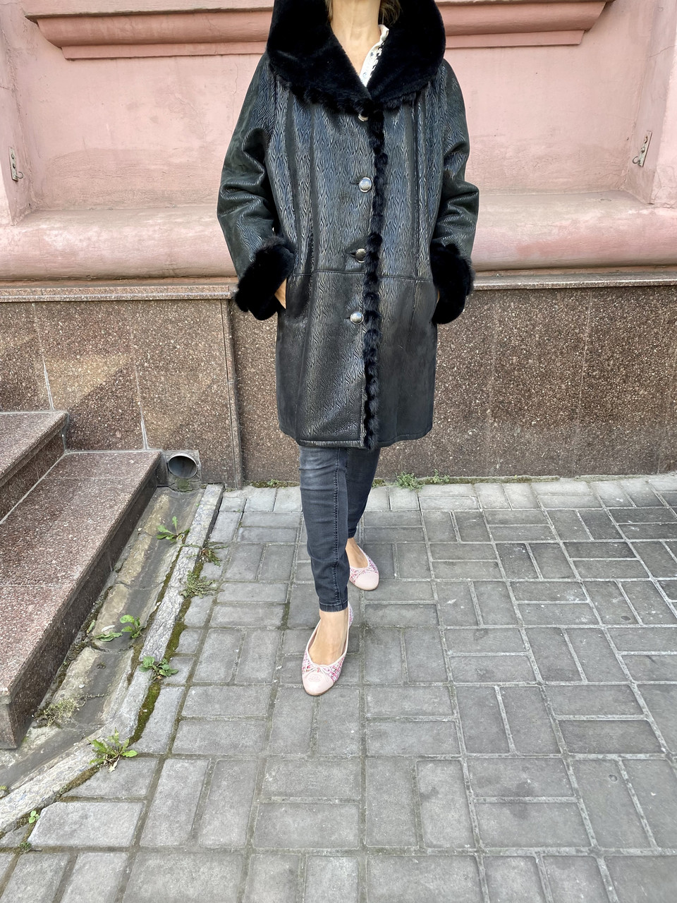 Дублянка натуральна жіноча великий розмір чорна з капюшоном оздоблення норкою, фото 1