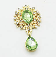 Камінь з підвісом в ажурній золотій оправі світло-зелений 2,6*4,6 см