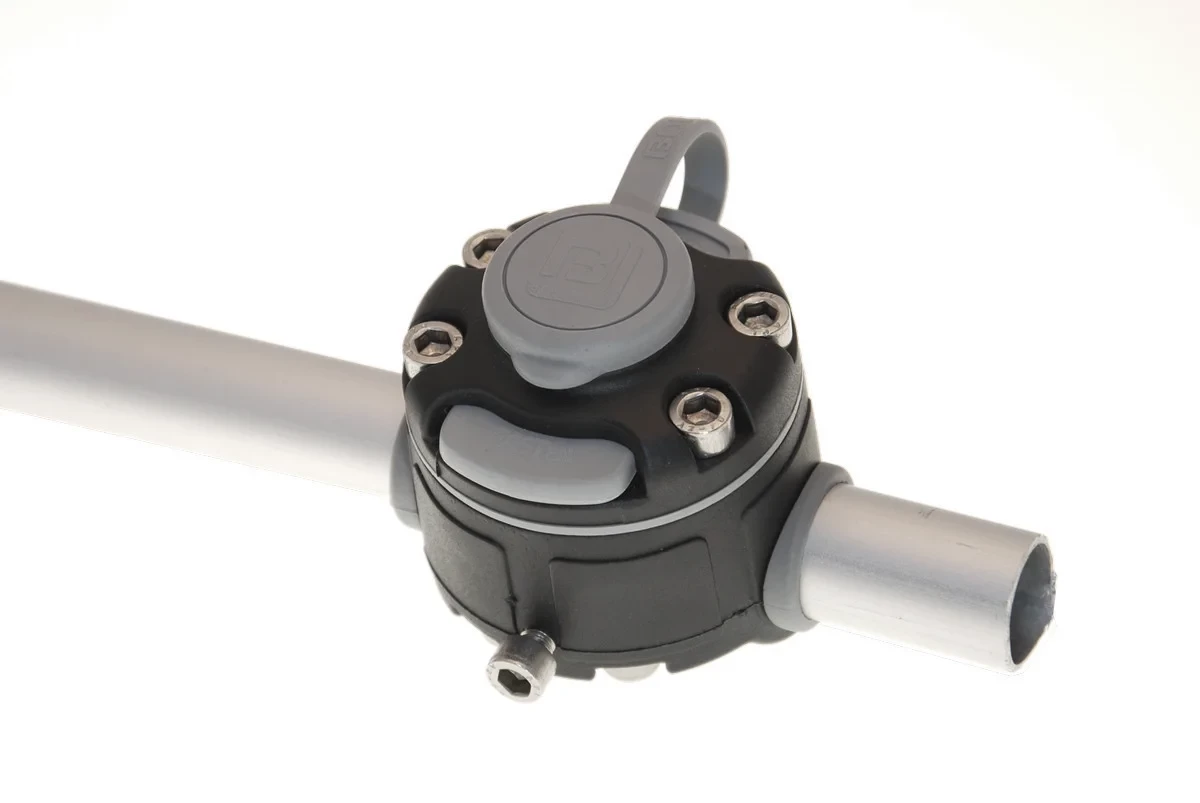 BORIKA FASTen FMr125 Замок і монтажна площадка для установки аксесуарів на трубах і поручнях Ø 22/25 мм, фото 1