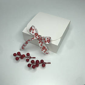 Коробка для подарунків і сувенірів, 170*170*60 мм, без вікна, біла з стрічкою