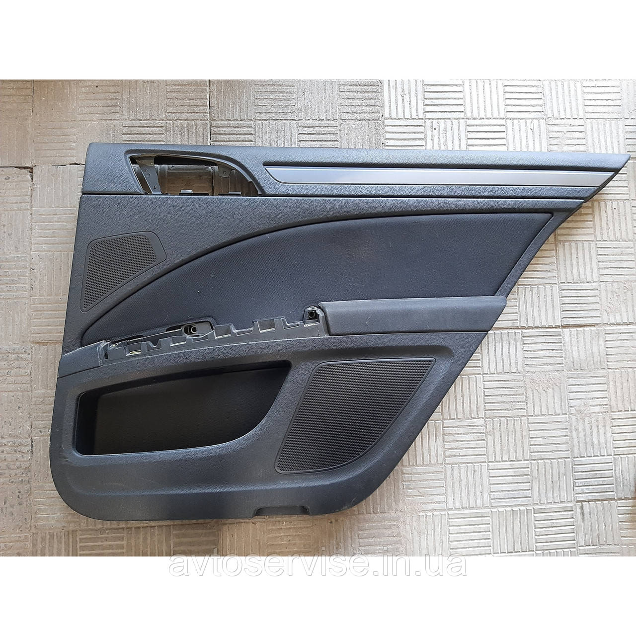 Карта дверей задньої правої Skoda Superb 2