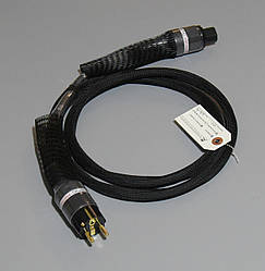 Synergistic Research UEF Black силовий кабель 1.8 м ( NEMA)
