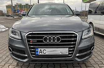 Решітка радіатора Audi Q5 8R тюнінг (12-17) стиль SQ5