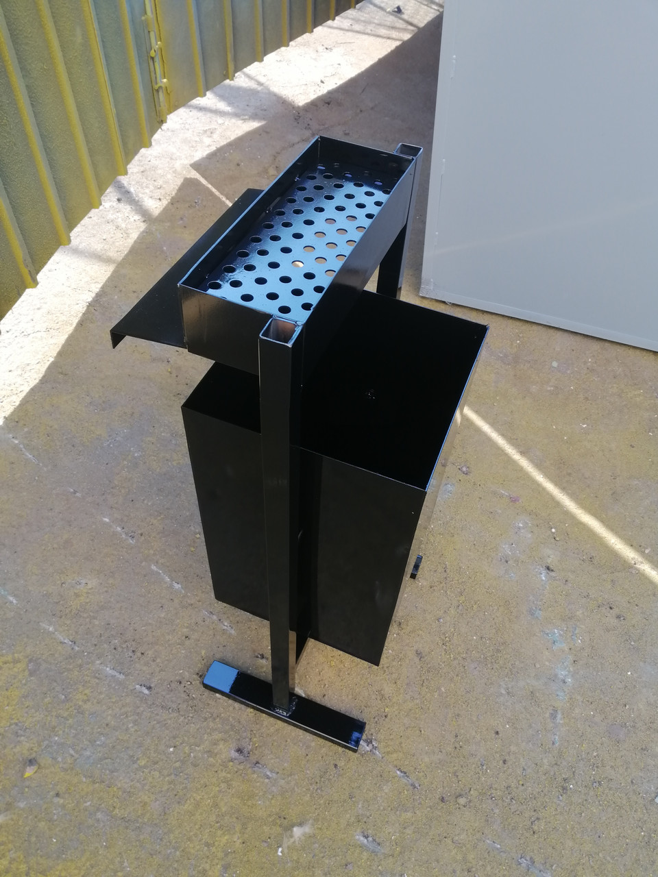 Металева Урна для сміття з попільничкою 25л, фото 1