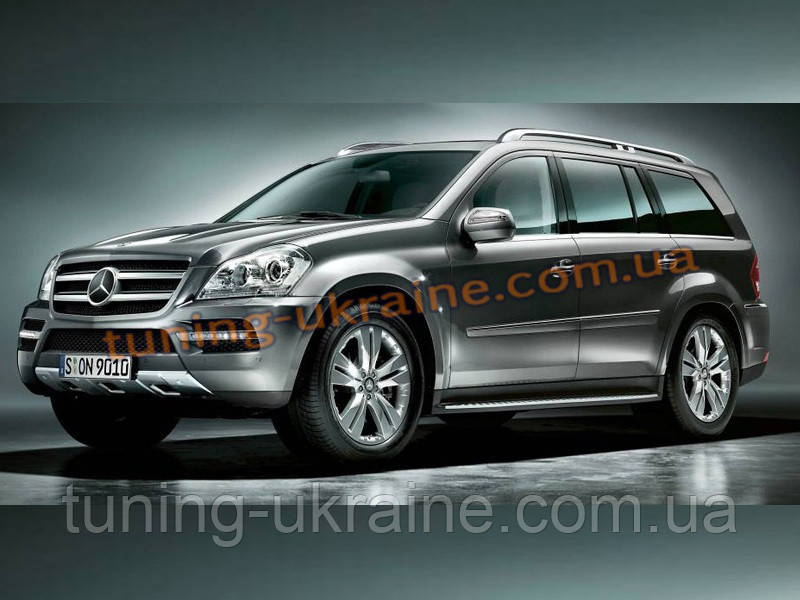 Накладка на бампер передня Mercedes-Benz GL 2009-12