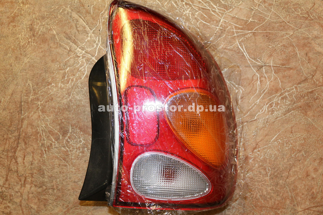 Ліхтар задній Ланос-2 (ZAZ) правий JH01-LNS96-005C/JH011096005-5 96460276