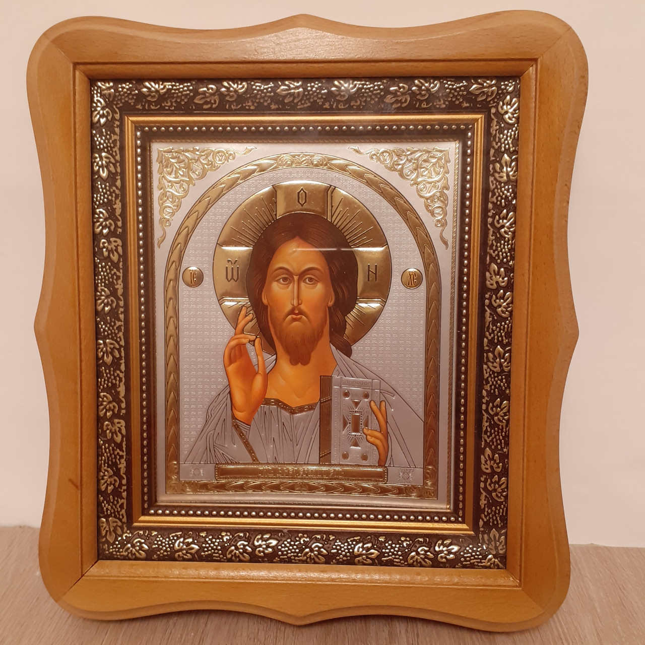Ікона Господа Вседержителя, лик 15х18 см, в світлому дерев'яному кіоті