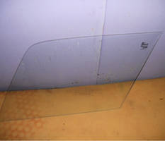 Скло праве ліве глухе ВАЗ 2102 2104 б у