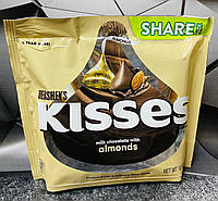 Шоколадні цукерки Hershey's Kisses з мигдалем