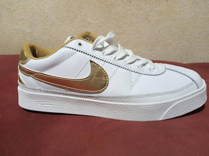 Nike hotsell world famous
