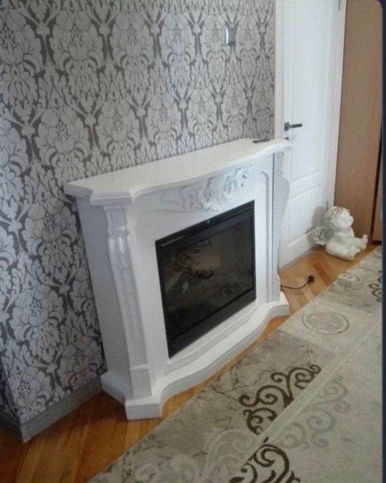 Пристінний каминокомплект Fireplace Моцарт Білий з ефектом живого полум'я зі звуком і обігрівом