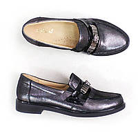 Кожаные женские туфли черные с серебристым напылением.