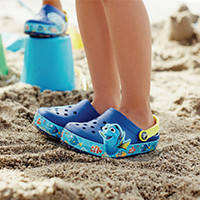 Взуття для пляжу і басейну
