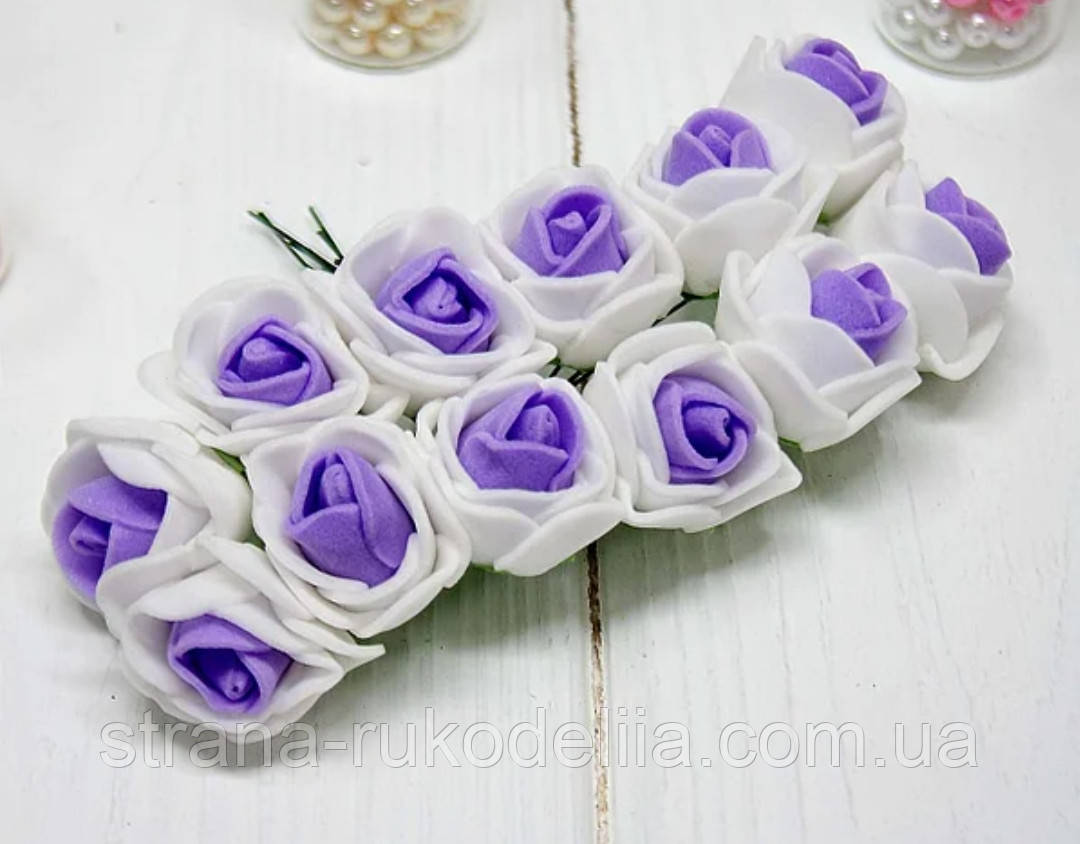 Розы из латекса ( фоамирана ) 2 см , белый + фиолетовым - фото 1 - id-p1476224441