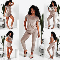 Жіноча велюрова піжама-трійка з шортами, футболкою і штанами