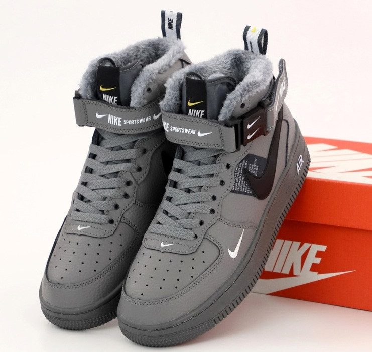 Зимові кросівки Nike Air Force 1 high LV8 теплі на хутрі сірі. Фото в живу