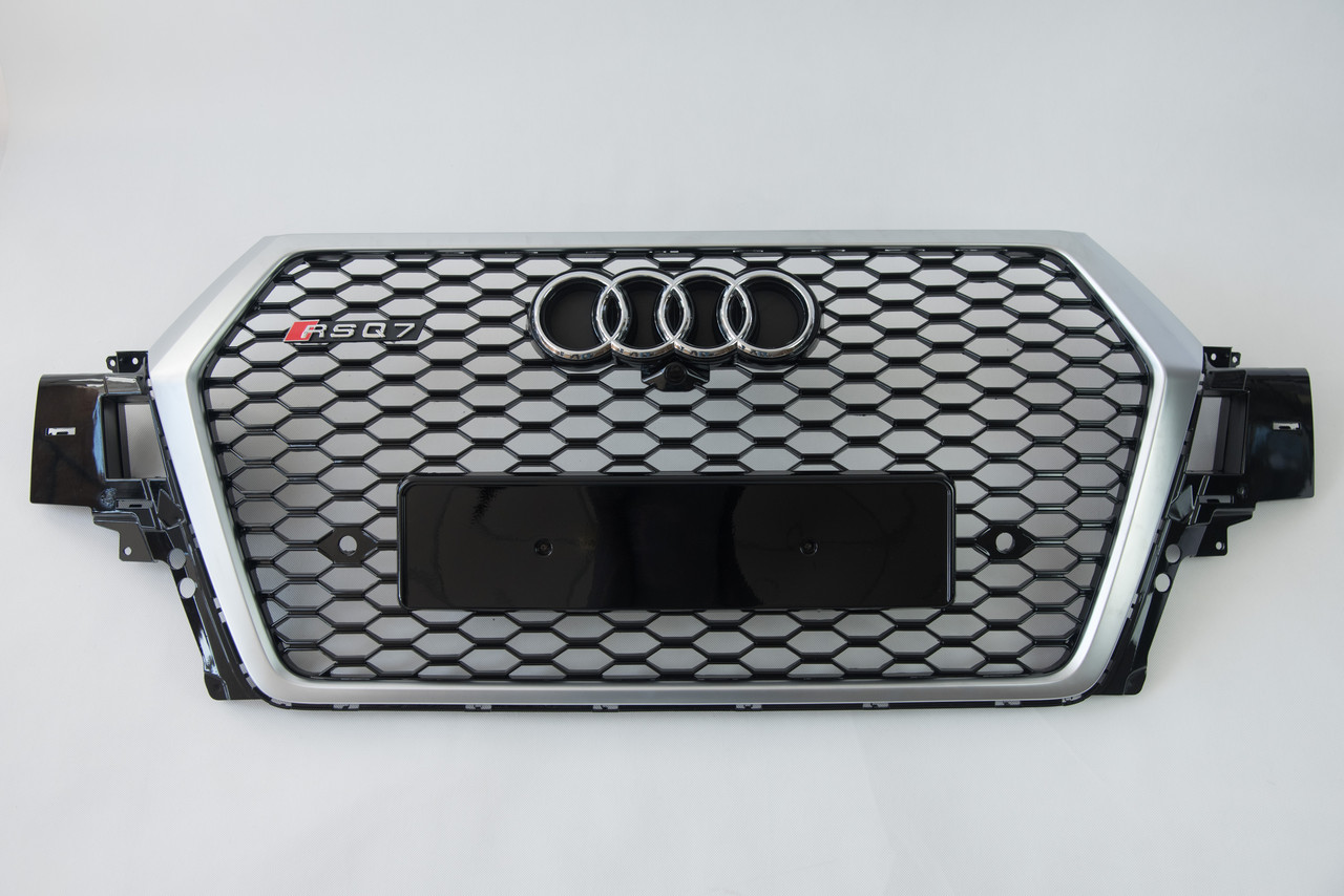 Решітка радіатора Audi Q7 2015-2020год Чорна з сірою рамкою (в стилі RS)