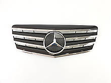 Решітка радіатора на Mercedes E-class W211 2006-2009 рік AMG стиль ( Чорна з хром вставками )