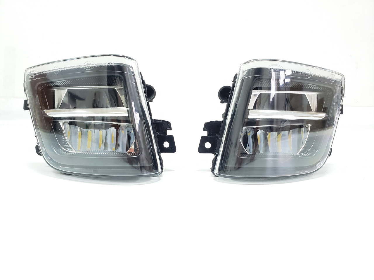 Противотуманки BMW 7 Series F01/F02 2013-2015 год Рестайлинг 63177311287 63177311288