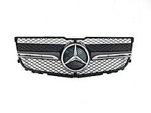 Решітка радіатора на Mercedes GLK-Class X204 2012-2015 рік AMG стиль ( Чорна з елементами хрому )
