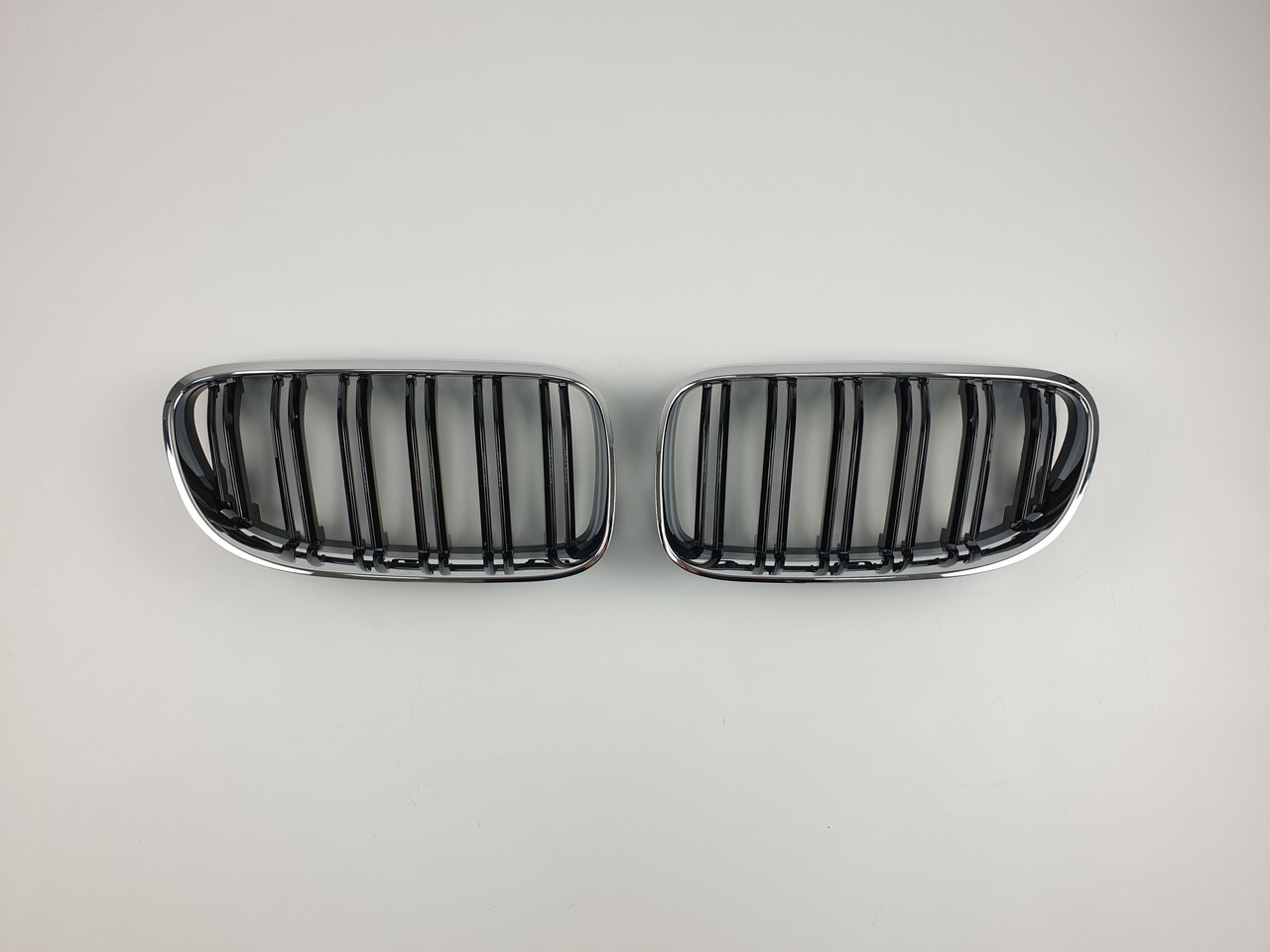 Ноздри на BMW 3 Series E92 / E93 2010-2013 год Черные Глянцевые Хром Рамка ( Двойные M-Look )