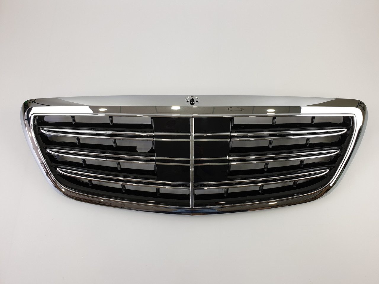 Решітка радіатора на Mercedes S-Class W222 2013-2020 рік AMG63 стиль ( Хром з чорними вставками )