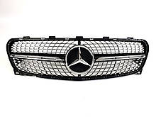 Решітка радіатора на Mercedes GLA-Class X156 2017-2019 рік Diamond ( Чорна з хром вставками )
