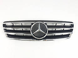 Решітка радіатора Mercedes C-Class W203 2000-2007 рік CL стиль ( Чорна глянсова з хром вставками )