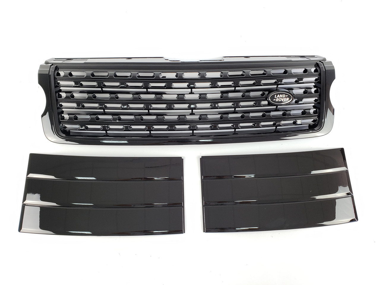 Решітка радіатора з зябрами на Range Rover Vogue L405 2013-2017 рік Чорна
