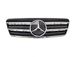 Решітка радіатора на Mercedes CLK-Class W208 1997-2002 рік CL-Look ( Чорна з хром вставками )