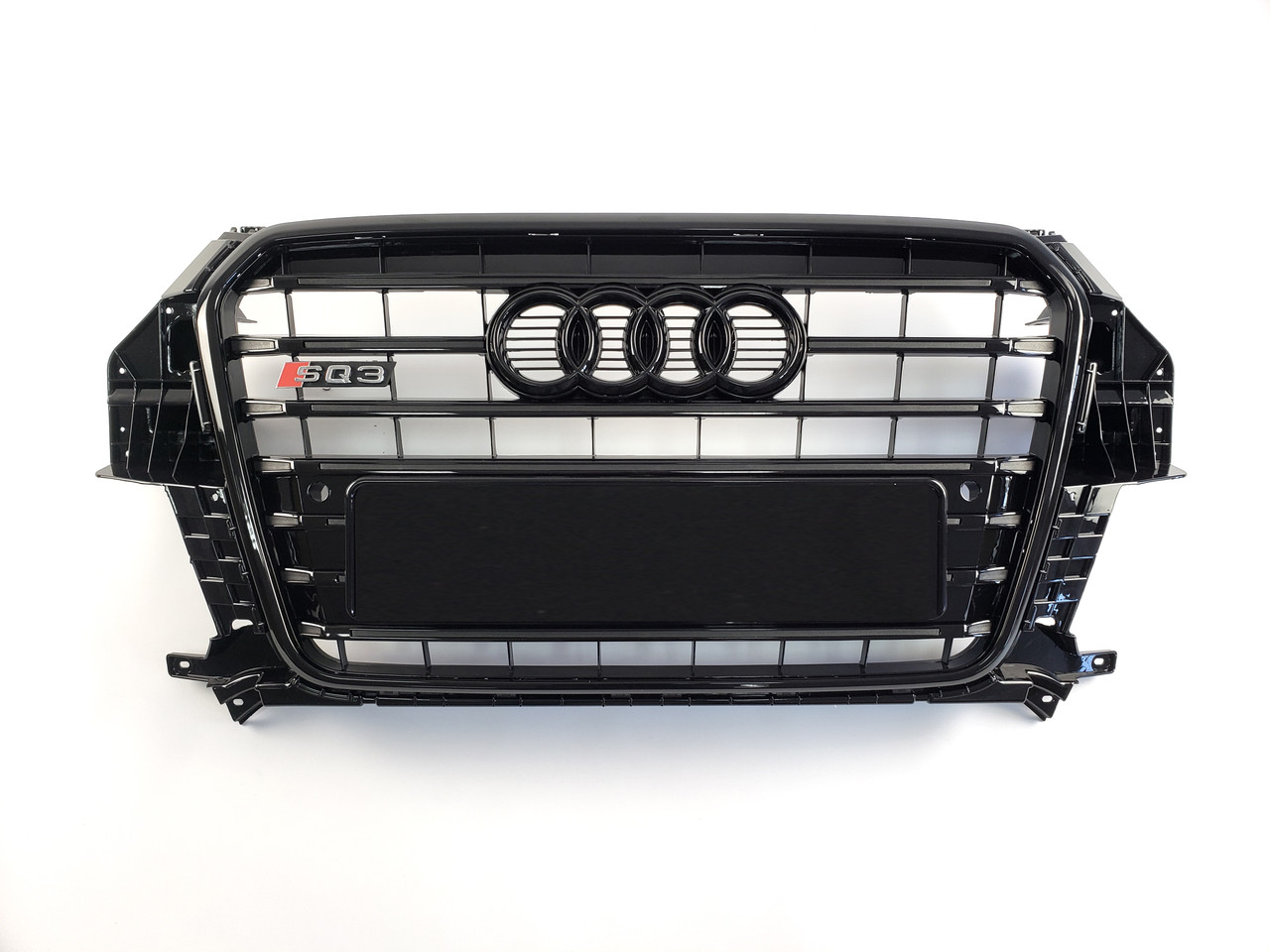 Решетка радиатора Audi Q3 2011-2014год Черная (в стиле S-Line)