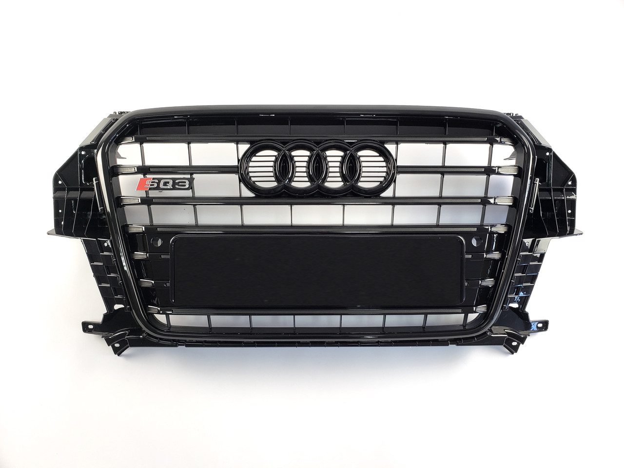 Решітка радіатора Audi Q3 2011-2014год Чорна (в стилі S-Line)