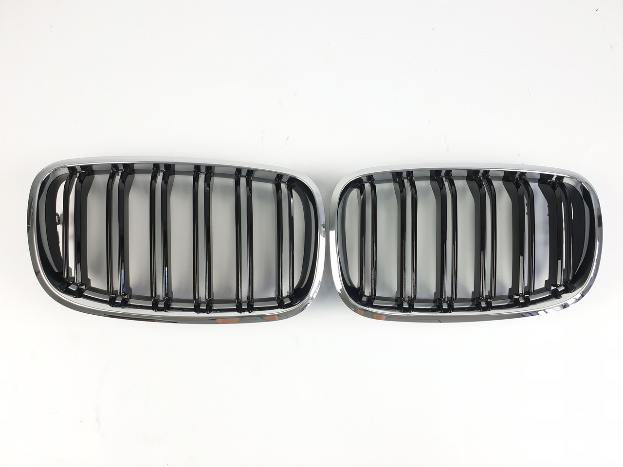 Решетка радиатора BMW X5/X6 E70/E71 2006-2014 год Чорная Глянец Хром рамка