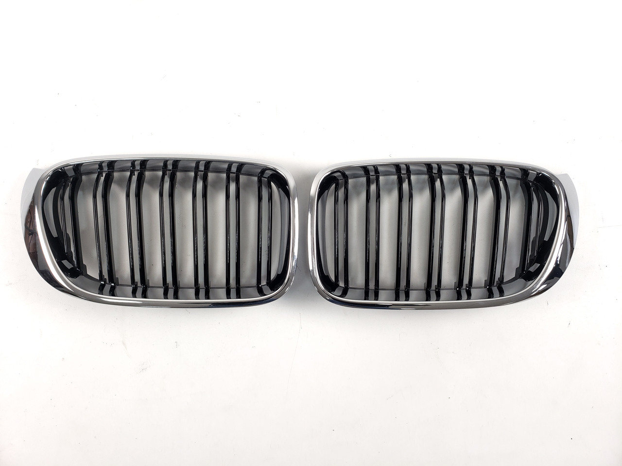 Ніздрі на BMW X4 F26 2014-2018 рік Чорні Глянсові з Хром Рамкою ( Подвійні M-Look )