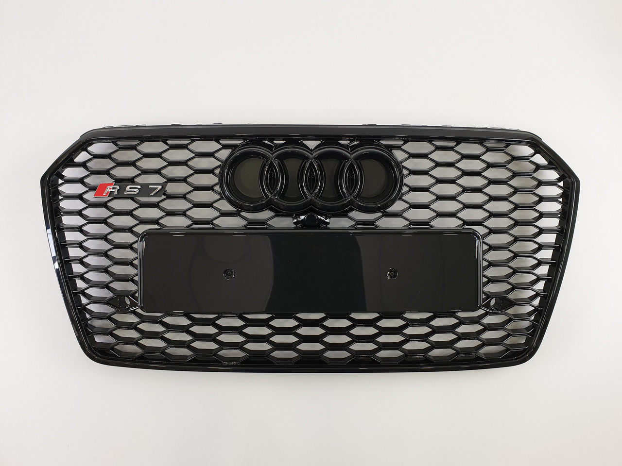 Решітка радіатора Audi A7 2014-2017год Чорна (в стилі RS)