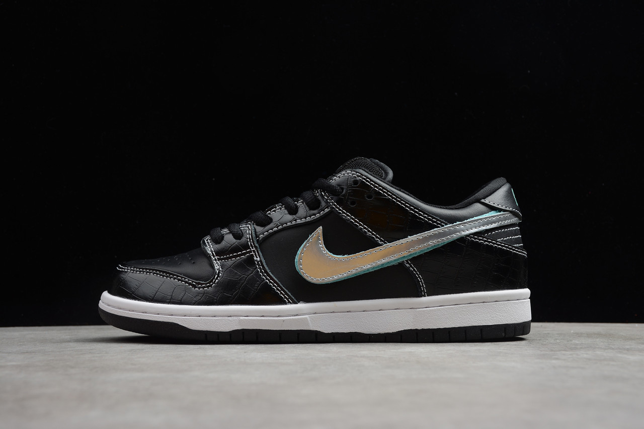 Кросівки жіночі Nike Dunk Low / DNK-207