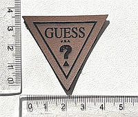 Нашивка Guess 45х40 мм коричневый