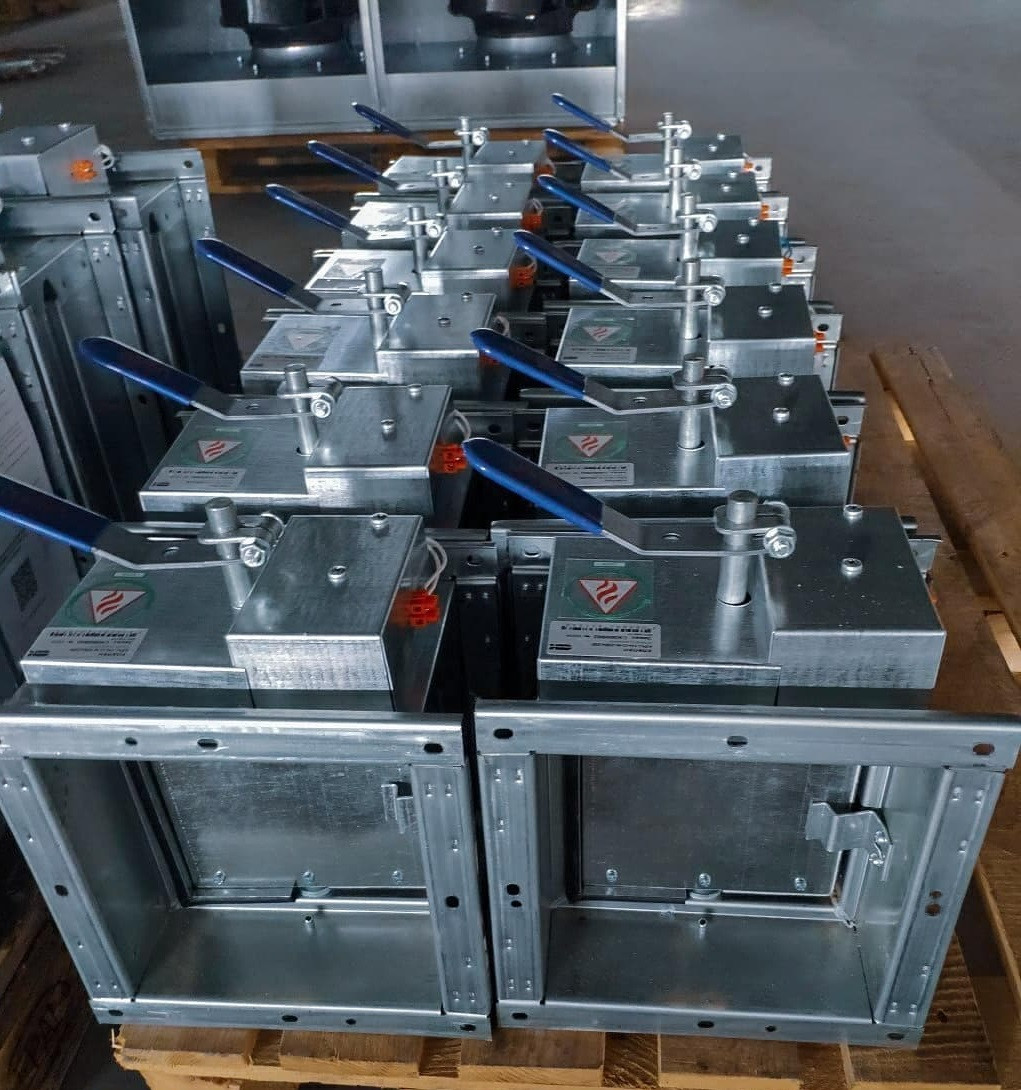 Клапан з плавкою вставкою і ручкою KPU-1N-ON-350х350-2*f-0-0-72-0-0-0-h-0, фото 1