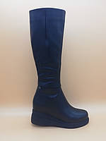 Чорні шкіряні зимові чоботи на танкетці на вузьку ногу. Erisses. Маленькі розміри (33, 34, 35).