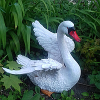 Садовая фигура Лебедь с крыльями