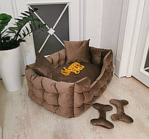 Лежак з бортами для собак і кішок 50х40 см Коричневий Велюр, подушка, іграшка-кість