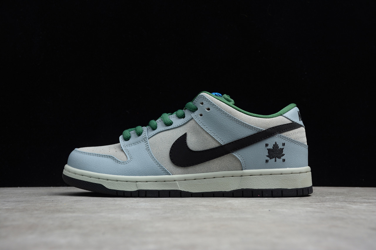 Кросівки жіночі Nike Dunk Low / DNK-230
