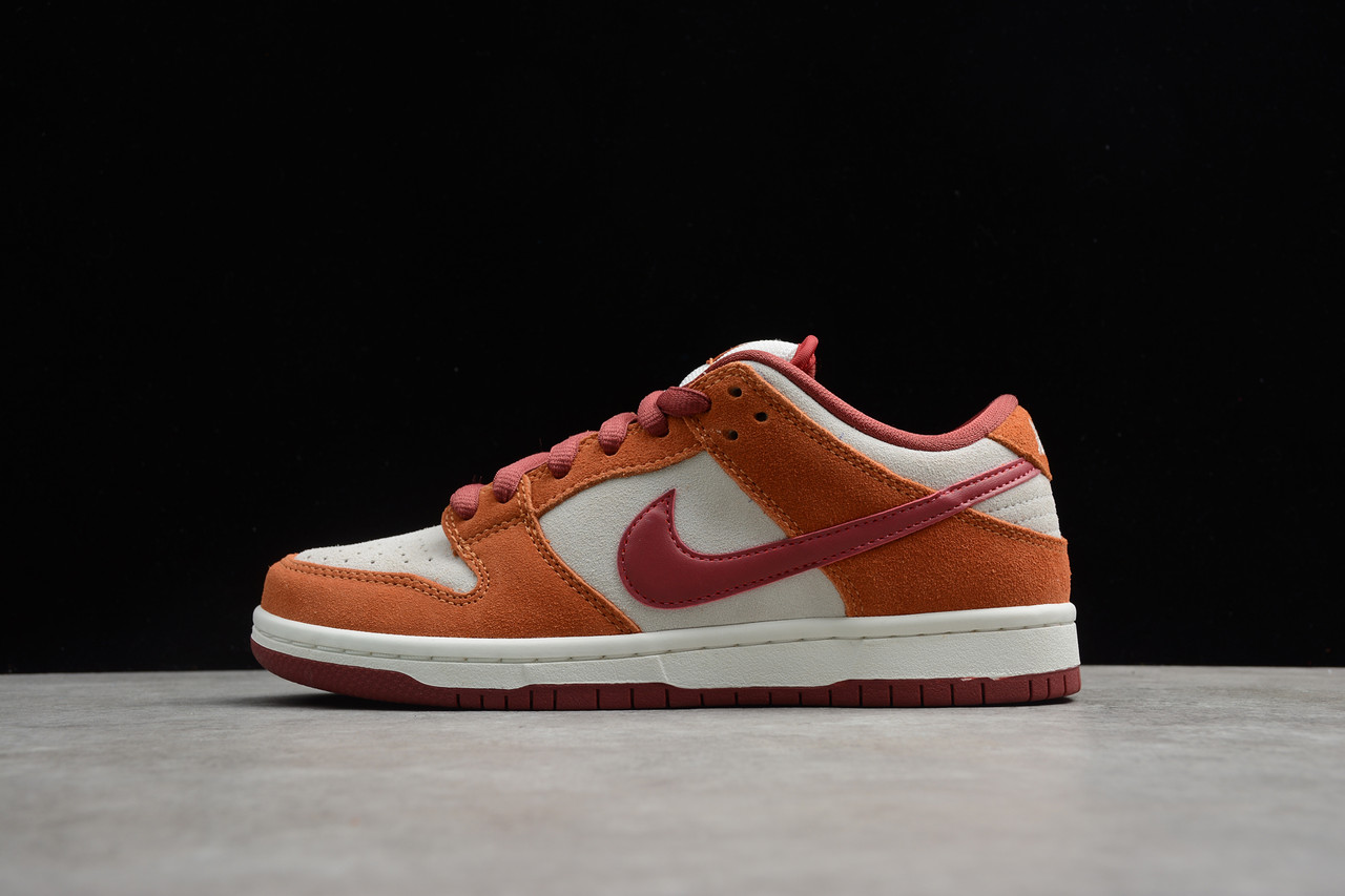 Кросівки жіночі Nike Dunk Low / DNK-235