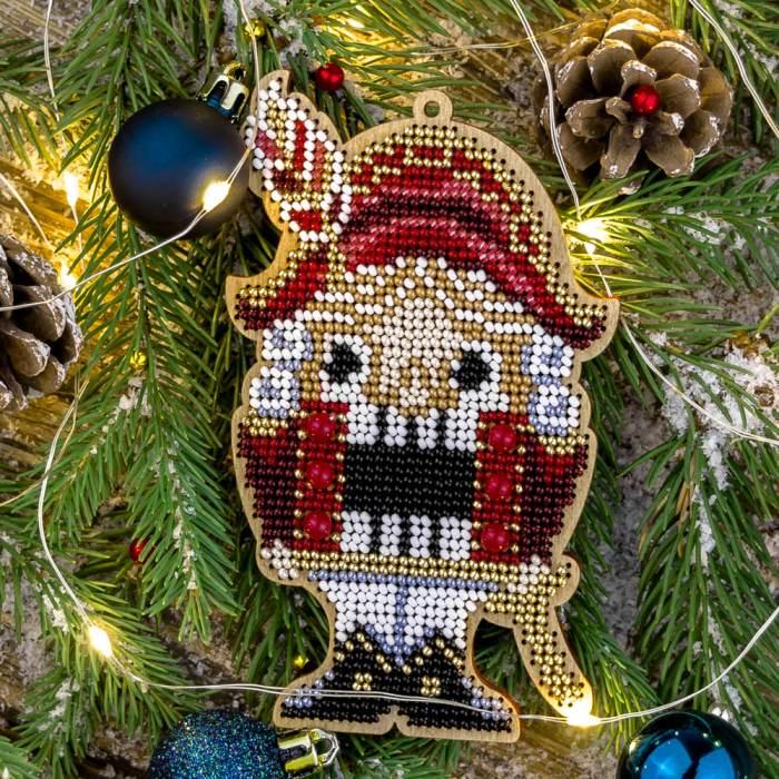 Набір для вишивання бісером для дерева Лускунчик FLK-392