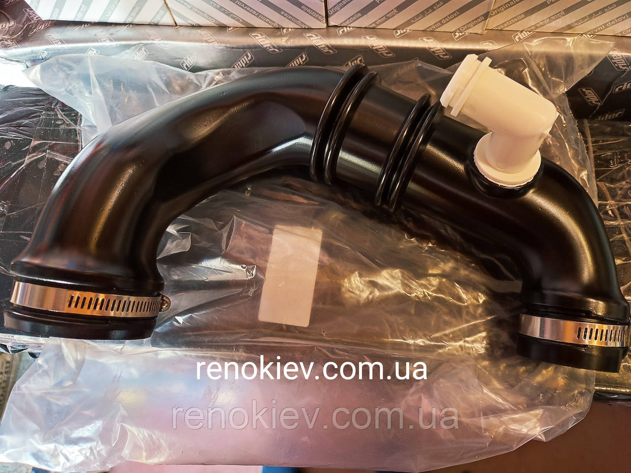Патрубок інтеркулера (ПЛАСТИКОВИЙ) Renault Kangoo Clio II 1.5dCi з 2005